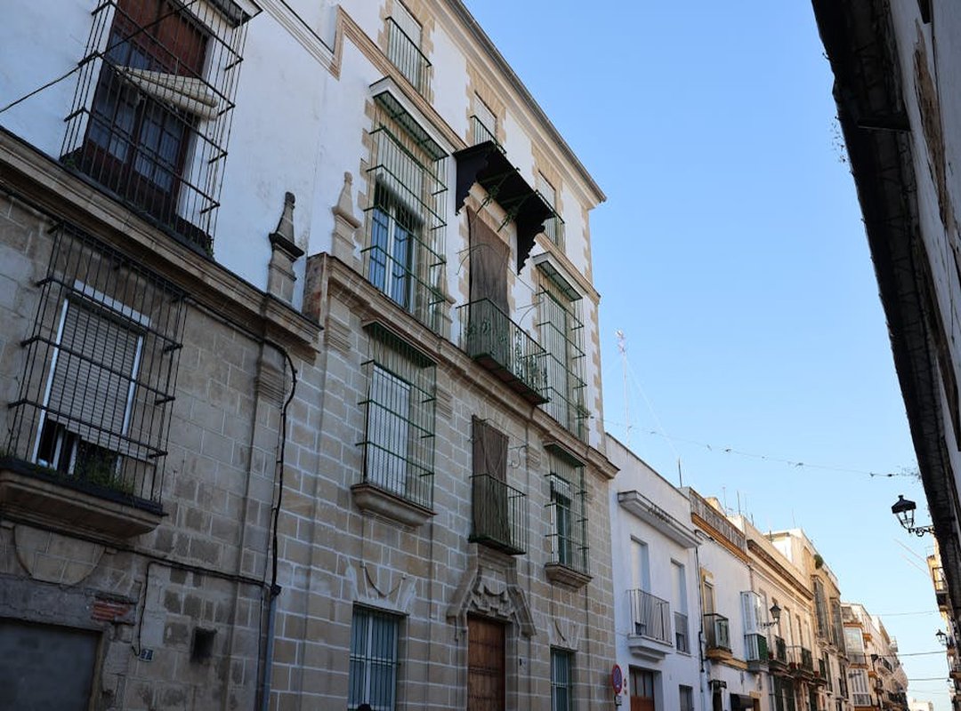 Souvenirs From the Country of Hausizius